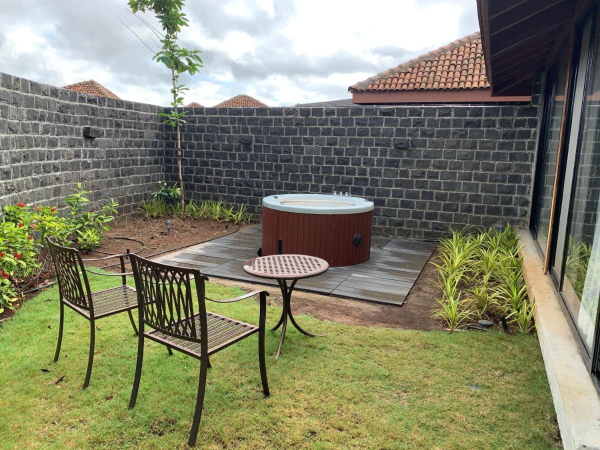 Viveda Wellness Village Nashik Exteriör bild