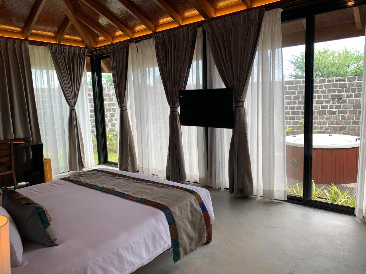 Viveda Wellness Village Nashik Exteriör bild