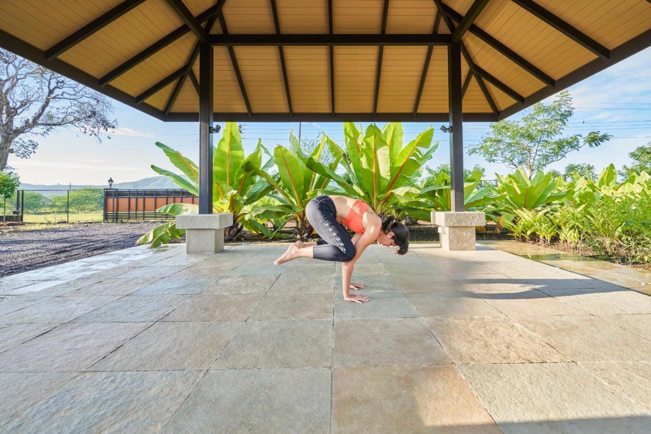 Viveda Wellness Village Nashik Exteriör bild