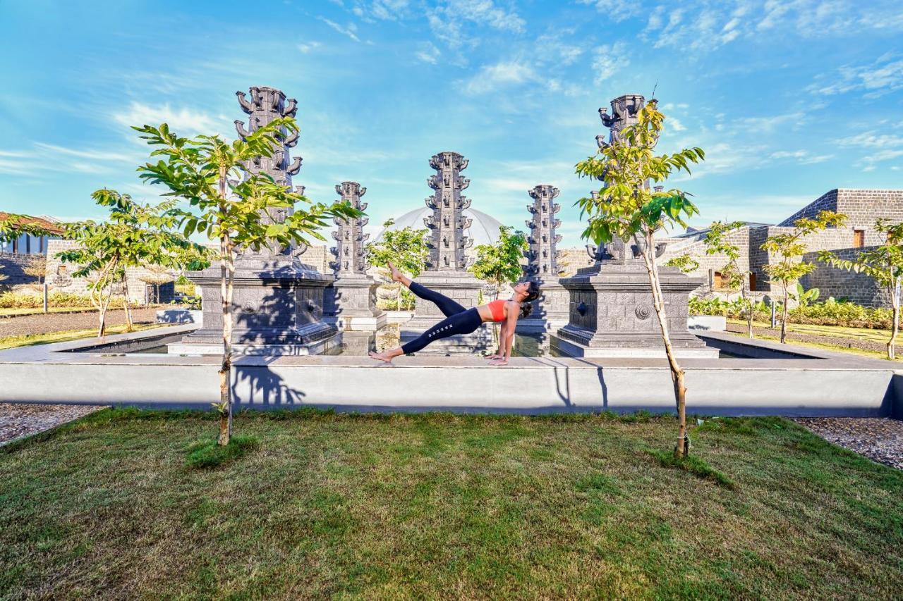 Viveda Wellness Village Nashik Exteriör bild