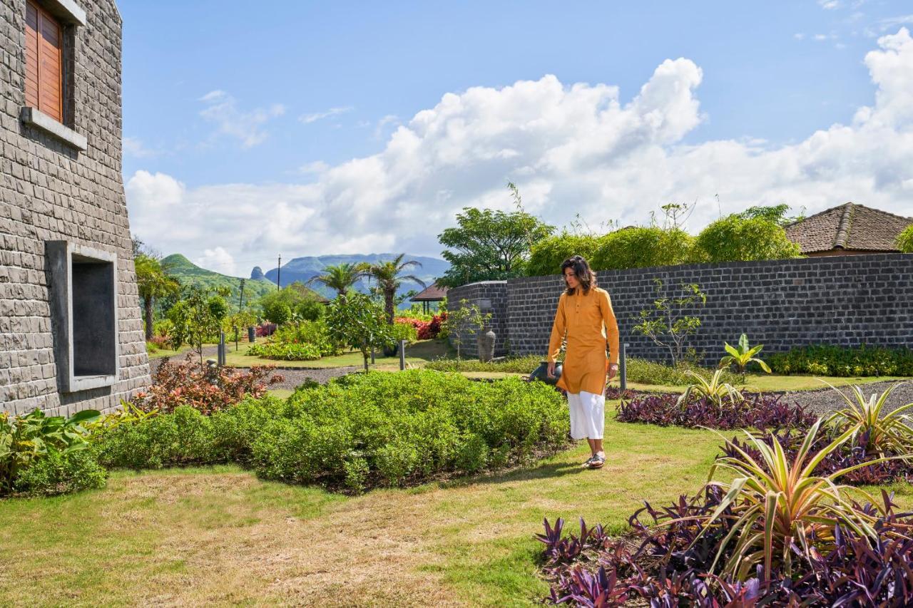 Viveda Wellness Village Nashik Exteriör bild