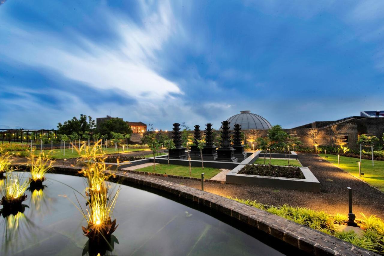 Viveda Wellness Village Nashik Exteriör bild
