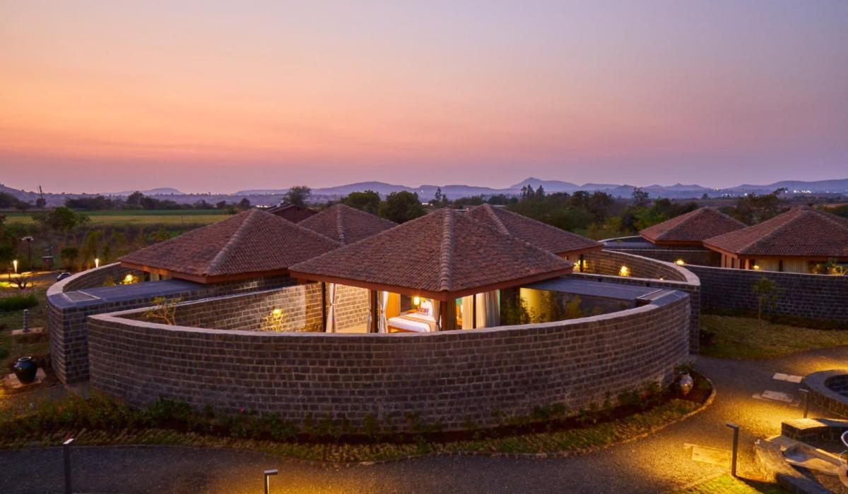 Viveda Wellness Village Nashik Exteriör bild