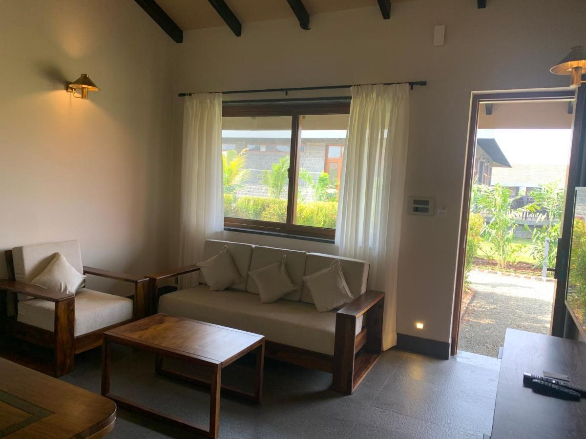 Viveda Wellness Village Nashik Exteriör bild