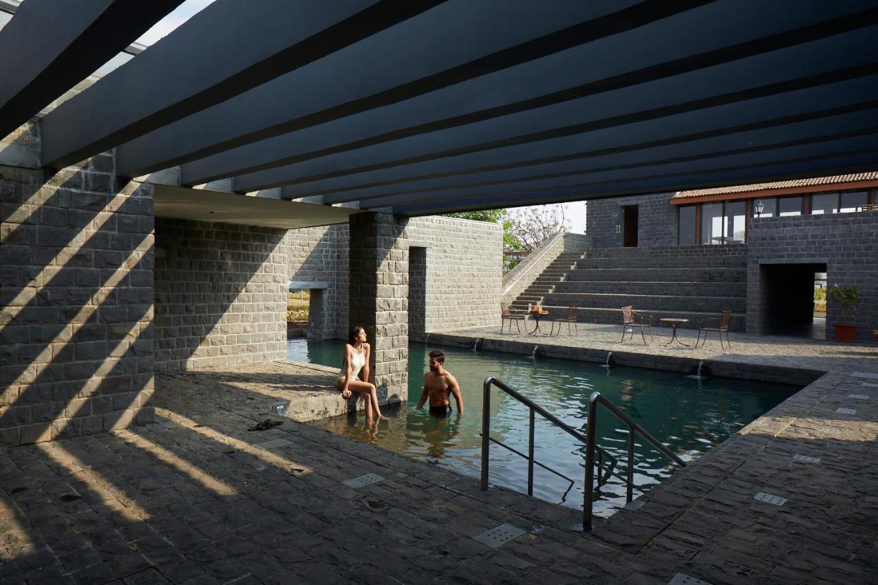 Viveda Wellness Village Nashik Exteriör bild