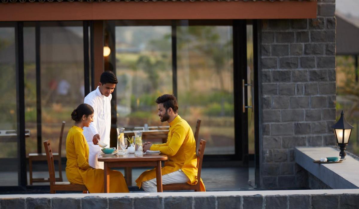 Viveda Wellness Village Nashik Exteriör bild