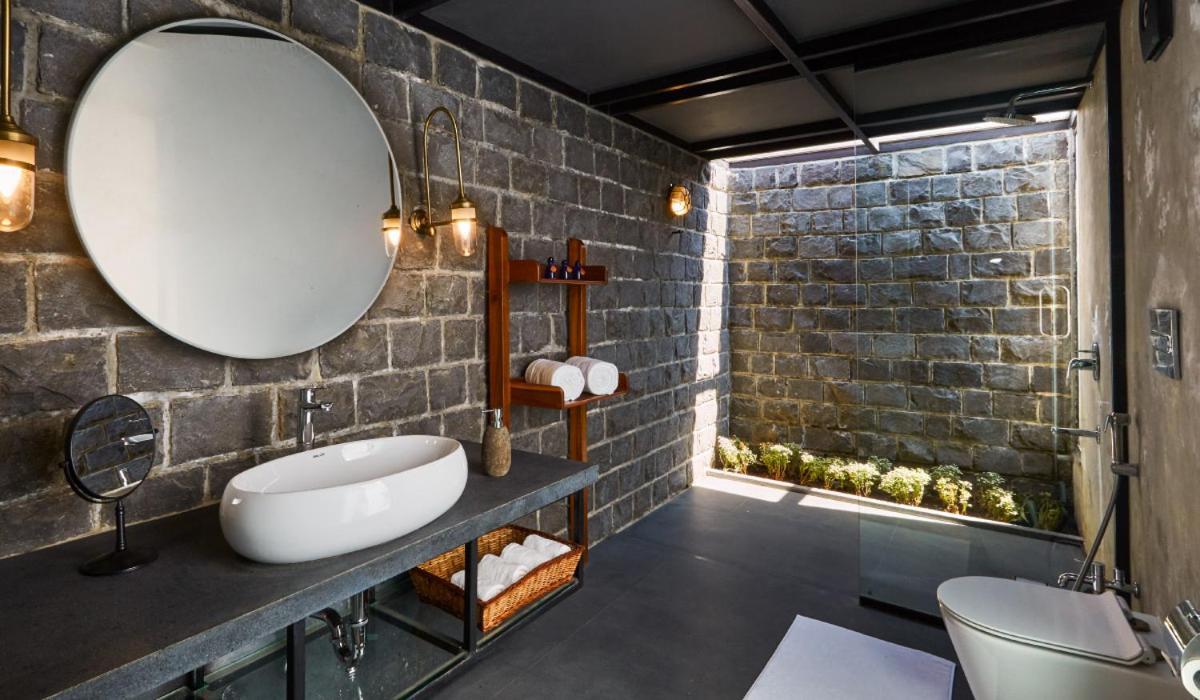 Viveda Wellness Village Nashik Exteriör bild